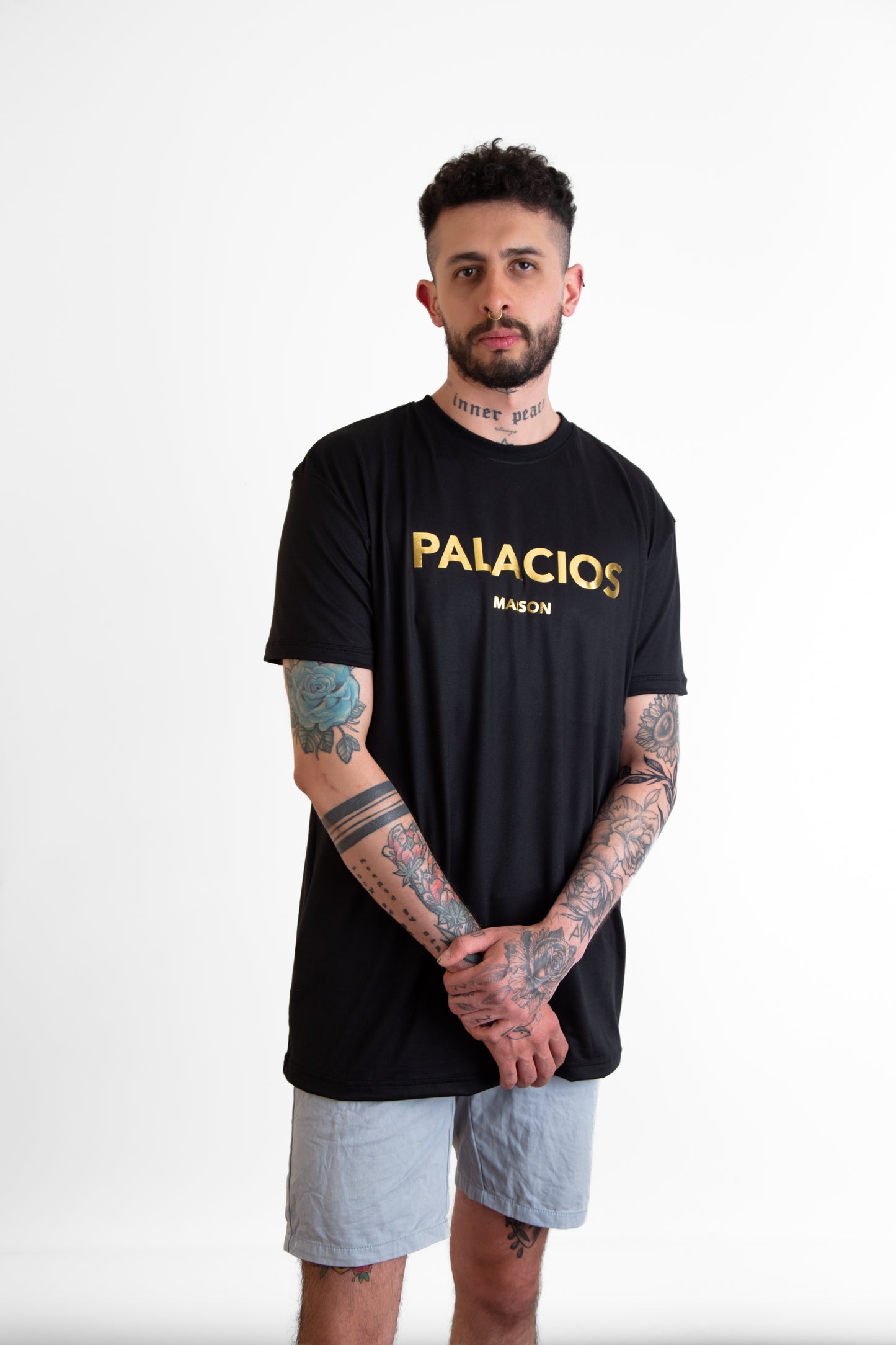 CAMISETA ESTAMPADA LOGO PALACIOS DORADO