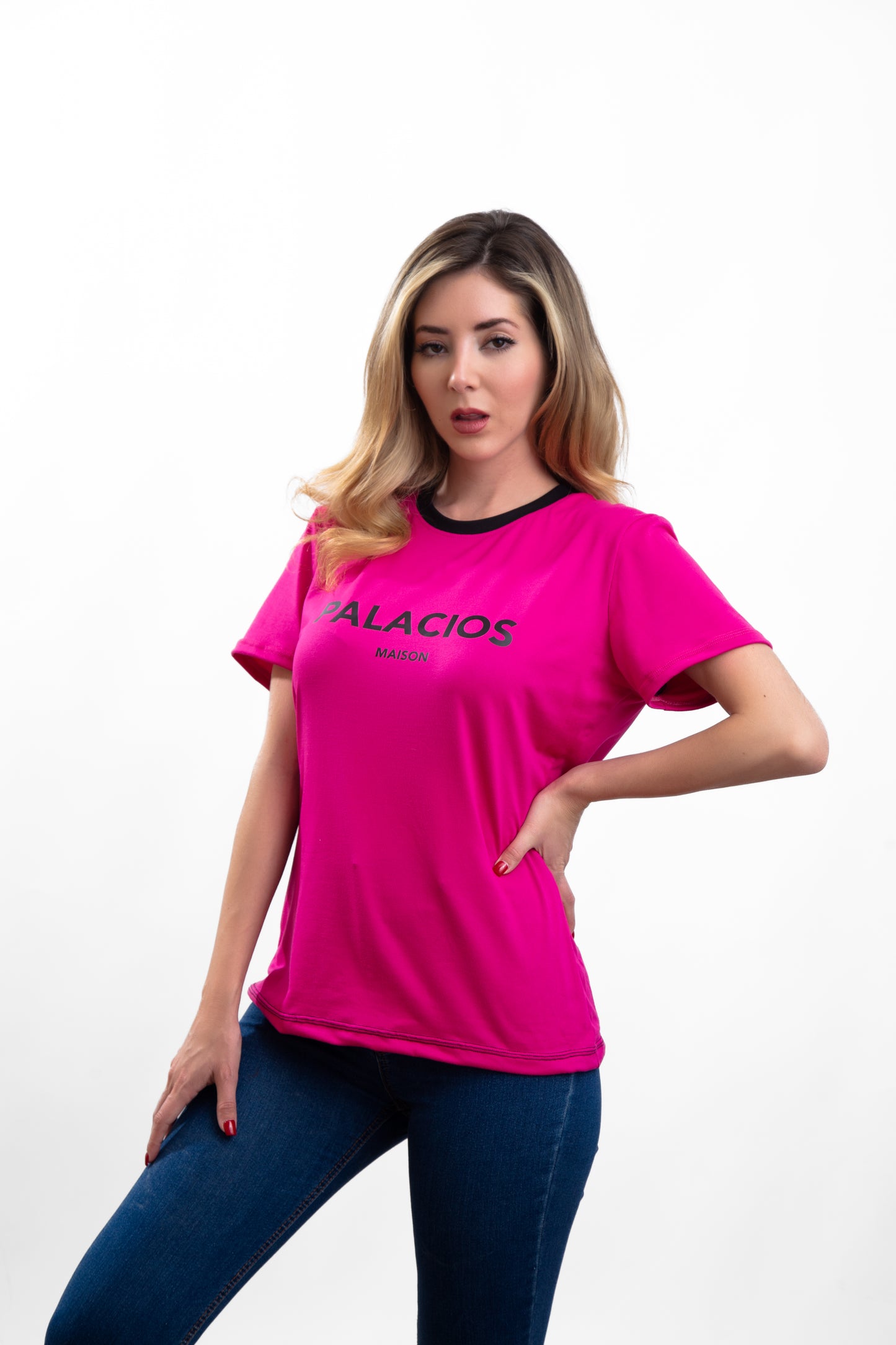 CAMISETA ROSA LOGO PALACIOS EN NEGRO