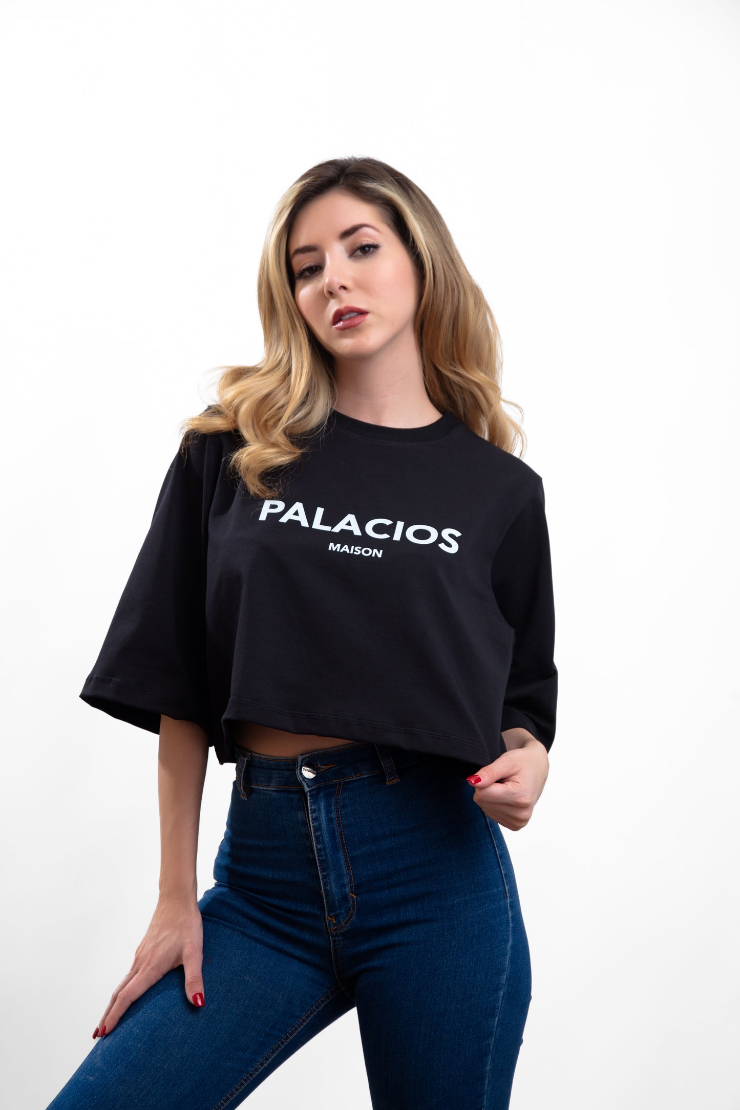 TOP CROP NEGRO EN ALGODON EGIPCIO CON ESTAMPADO LOGO PALACIOS