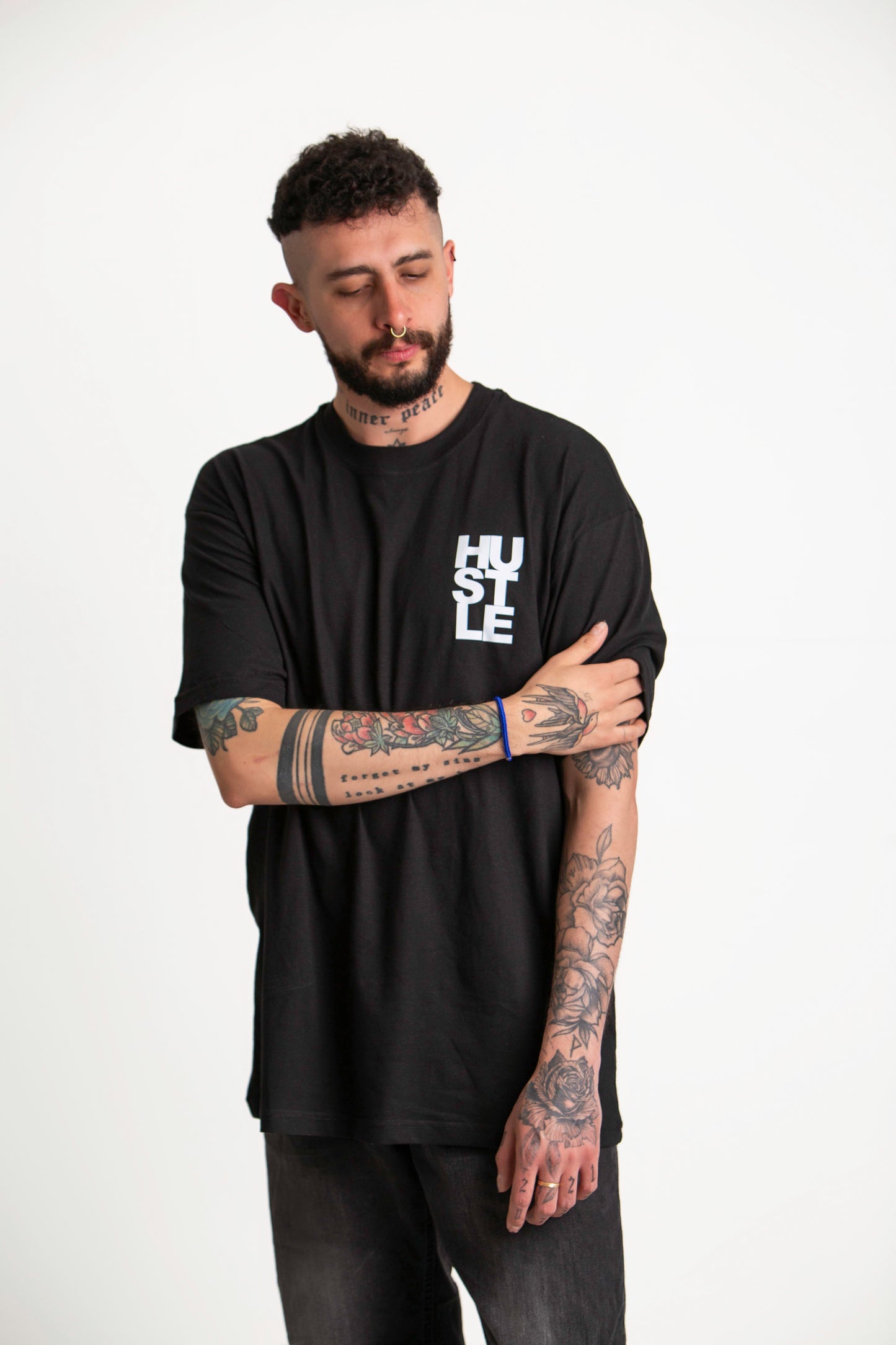 HUSTLE USD OVERSIZE NEGRA